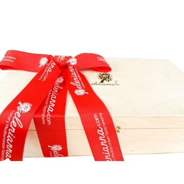Discovering Greece in a Wooden Gift Box Discovering Greece in a Wooden Gift Box